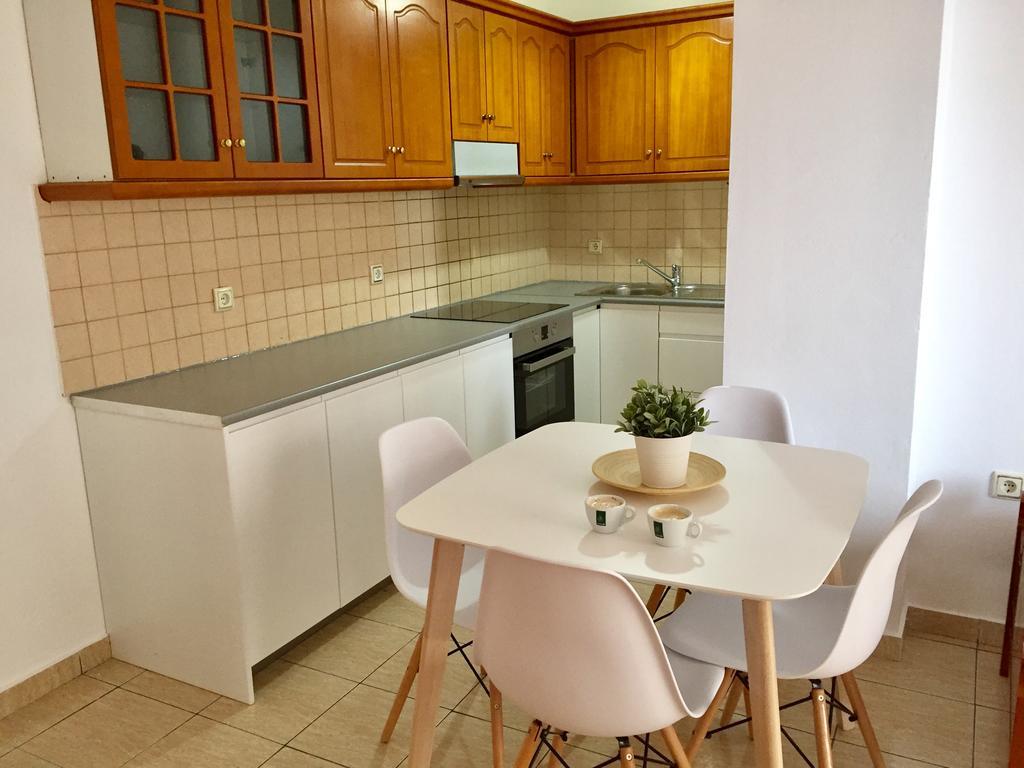 Sea And Sky Apartments Sarande Exterior photo