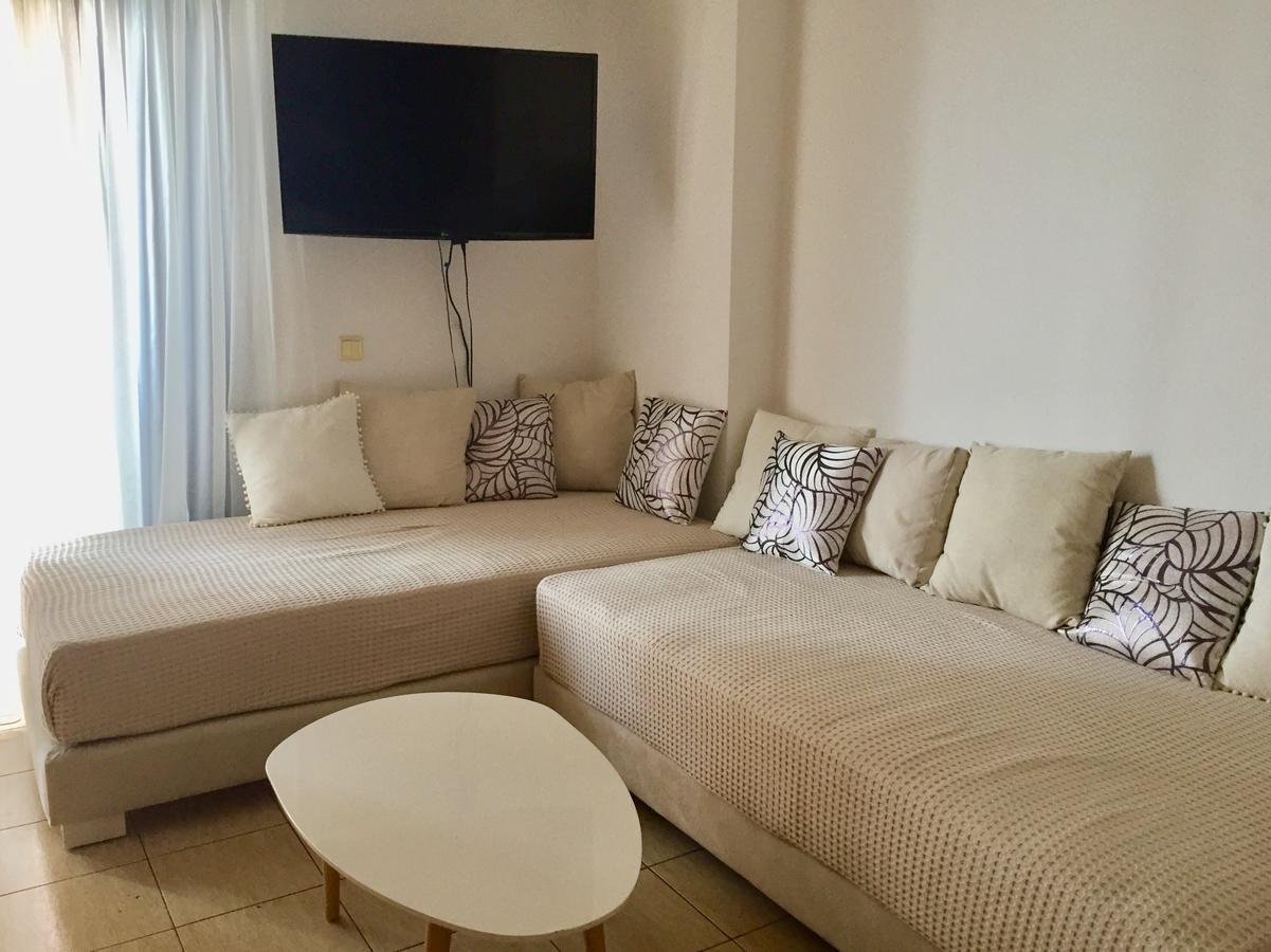 Sea And Sky Apartments Sarande Exterior photo